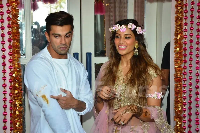 Karan - Bipasha's Mehendi Ceremony