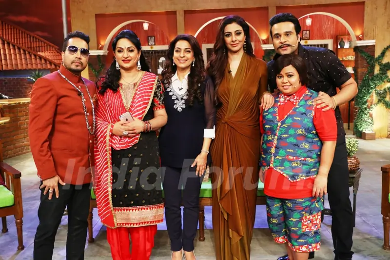 Juhi Chawla and Tabu have a blast on the sets of 'Comedy Nights Live'