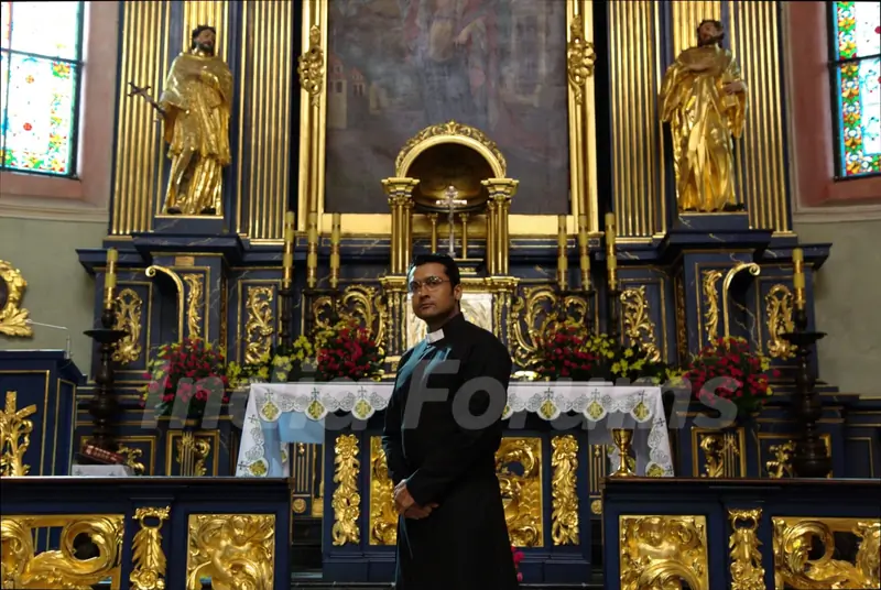 Stills of Suriya in '24'