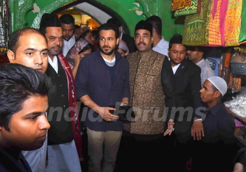 Emran Hashmi and Mohammad Azharuddin at Nizamuddin Dargah