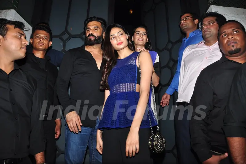 Athiya Shetty with dad Suniel Shetty at Success Bash of 'Baaghi'