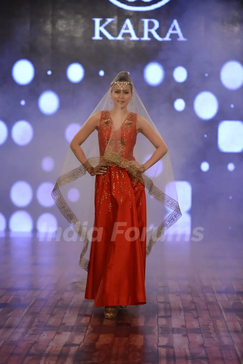 Waluscha De Sousa at India Beach Fashion Week 2016