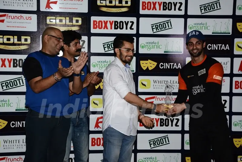 Sushant Singh and Jay Bhanushali at Play Gold Cricket Charity Match For A Cause