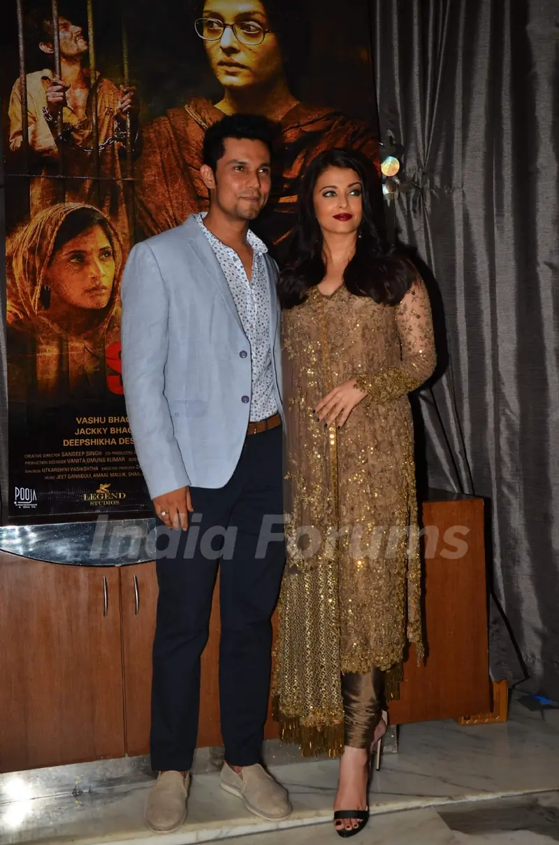 Randeep Hooda & Aishwarya Rai Bachchan at Success Party of 'Sarabjit'
