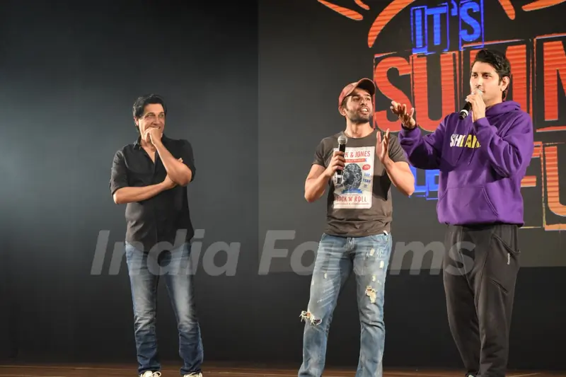 Jay Bhanushali hosts the Shiamak Davar's Event