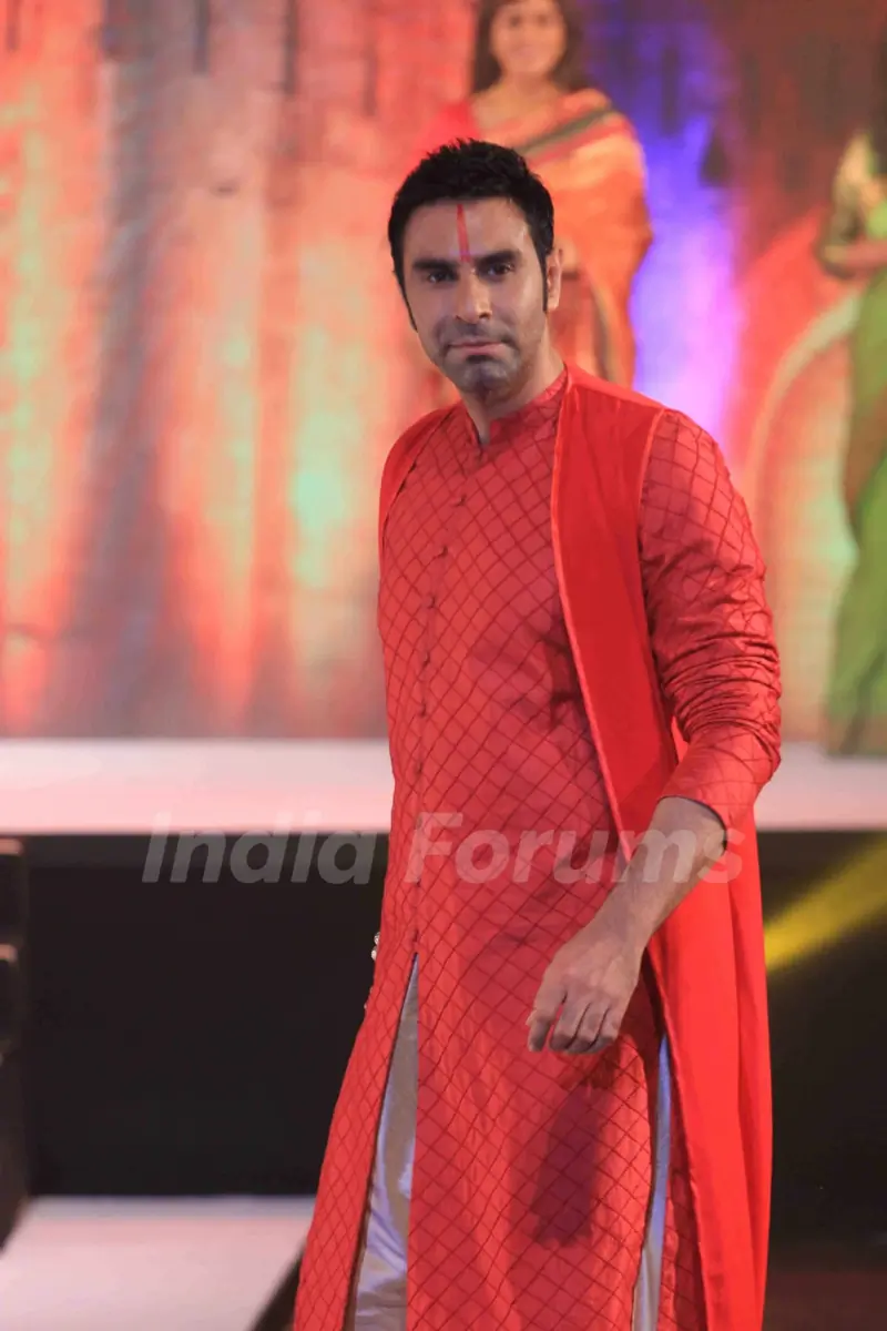 Sandip Soparkar Walks the ramp at NIFT Institute