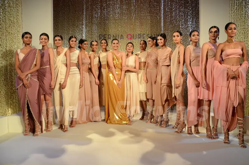 Sonam Kapoor walks for Pernia Qureshi!