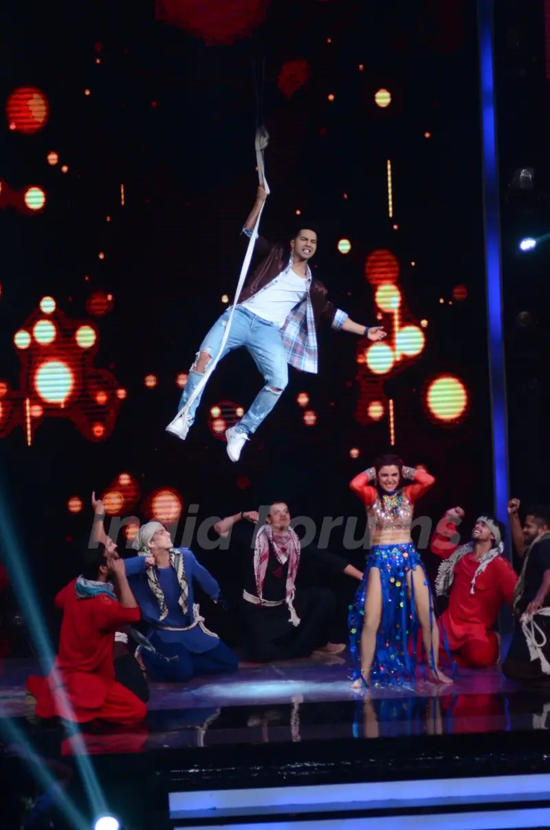 Varun Dhawan Promotes 'Dishoom' on Sa Re Ga Ma Pa 2016
