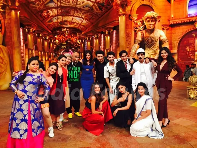 Vinod Kamble has a Blast on the sets of 'Comedy Nights Bachao'