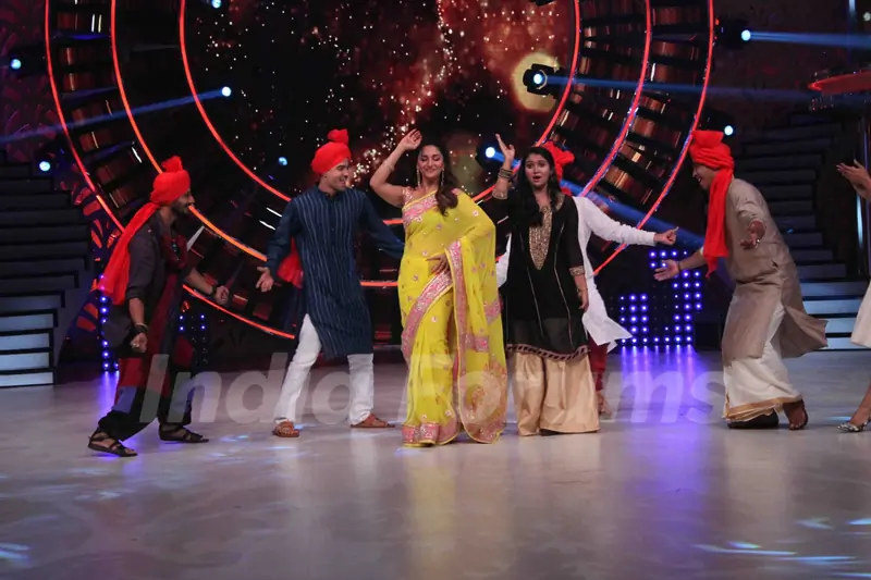 'SAIRAT' Team on the Sets of 'So You Think You Can Dance'