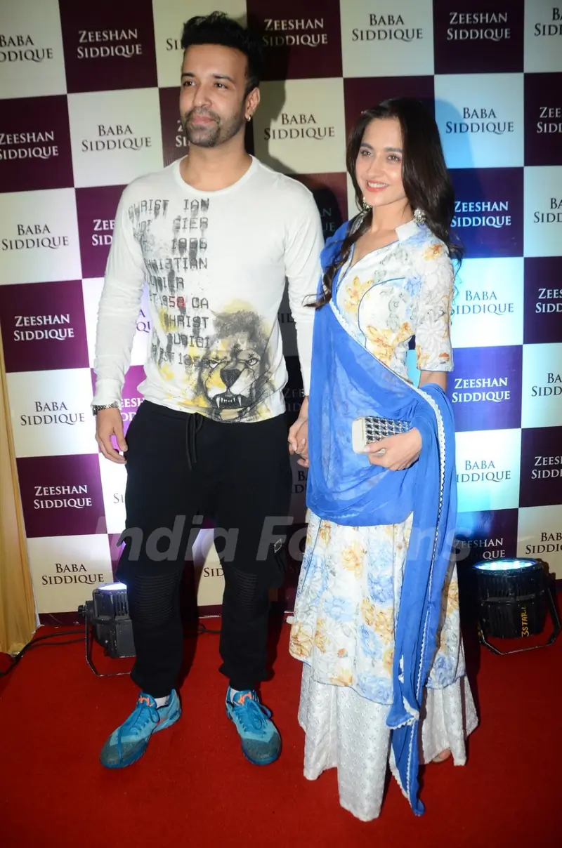 Aamir Ali Malik & Sanjeeda Shaikh at Baba Siddique's Iftaar Party 2016