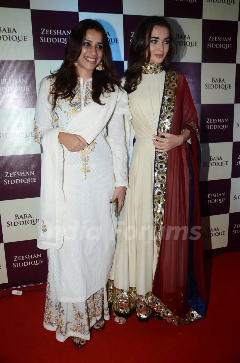 Amy Jackson at Baba Siddique's Iftaar Party 2016