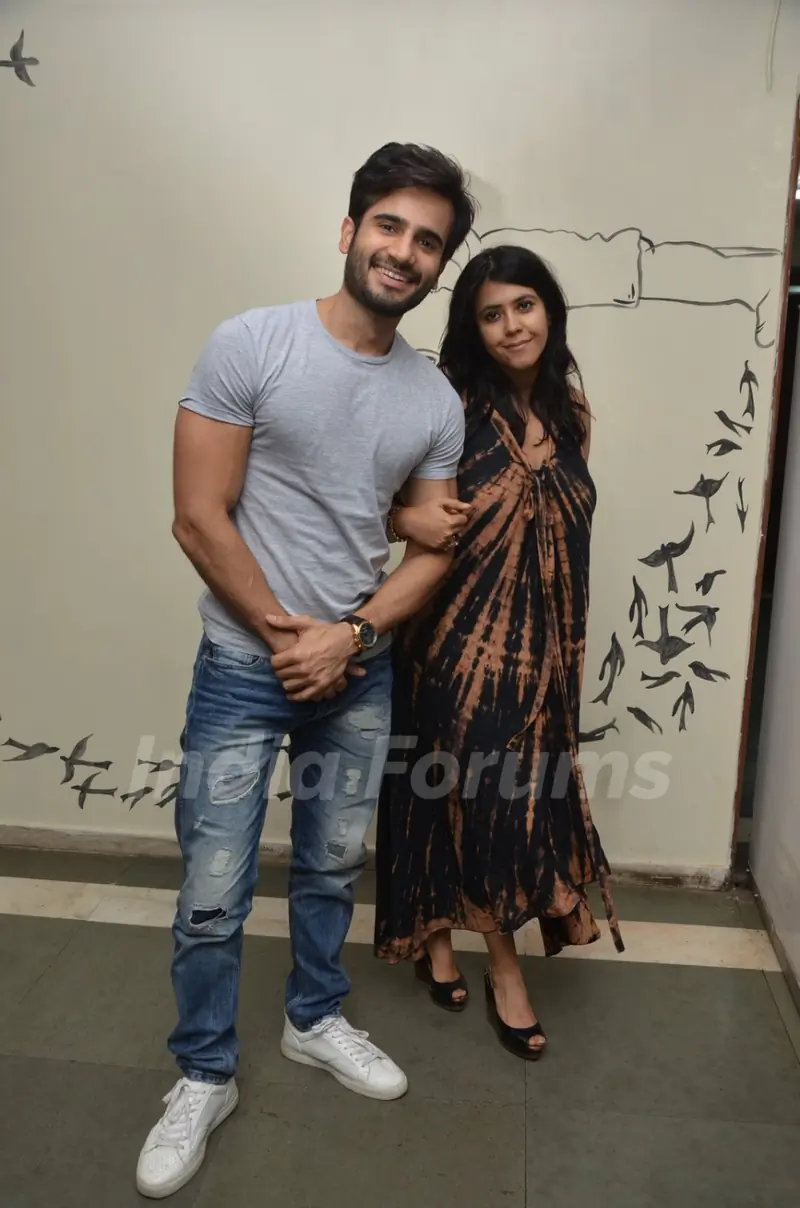 Karan Tacker & Ekta Kapoor at Vandana Sajnani Khattar's 50th Play