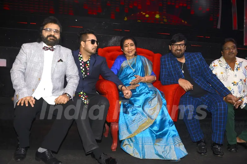 Mika Singh & Pritam Chakraborty on the sets of 'Sa Re Ga Ma Pa 2016'