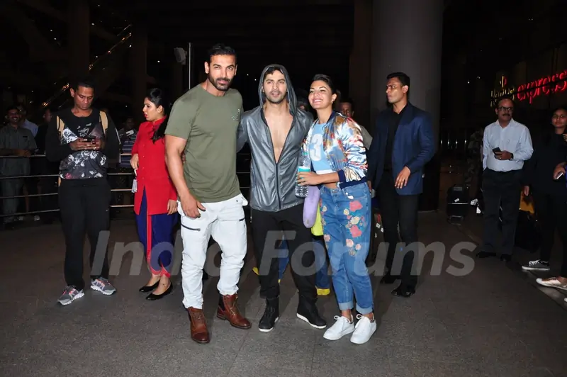 John Abraham, Varun Dhawan & Jacqueline Fernandes Snapped at Aiprort