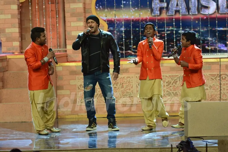 Salman khan Promotes 'Sultan' on the sets of 'India's Got Talent 7'