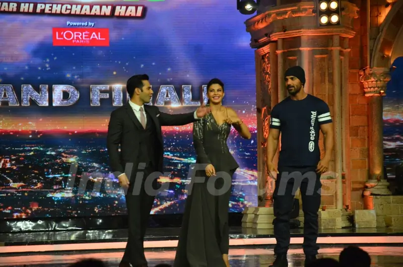 Varun Dhawan, Jacqueline Fernandes and John Abraham Promotes 'Dishoom' on India's Got Talent