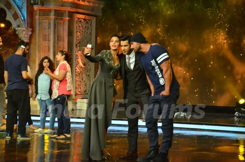 Varun Dhawan, Jacqueline Fernandes and John Abraham Promotes 'Dishoom' on India's Got Talent