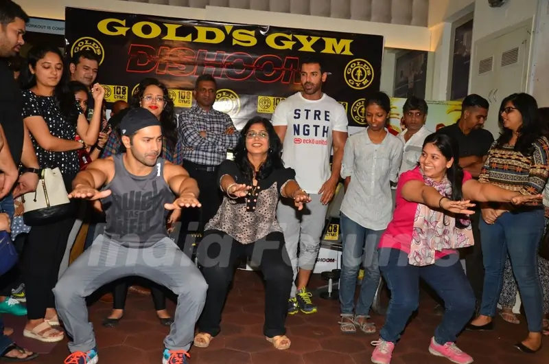 Varun Dhawan & John Abraham workouts with few female journalists during promotinal event of Dishoom