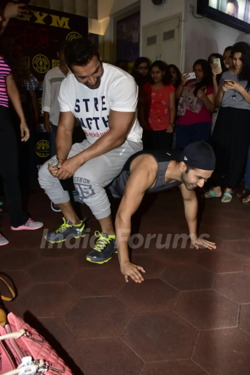 Workout Session with Varun Dhawan and John Abraham!