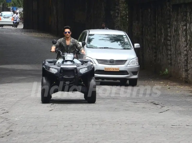 Varun Dhawan's grand entry on Quad Bike at Launch of Song 'Jaaneman Aah' from Dishoom