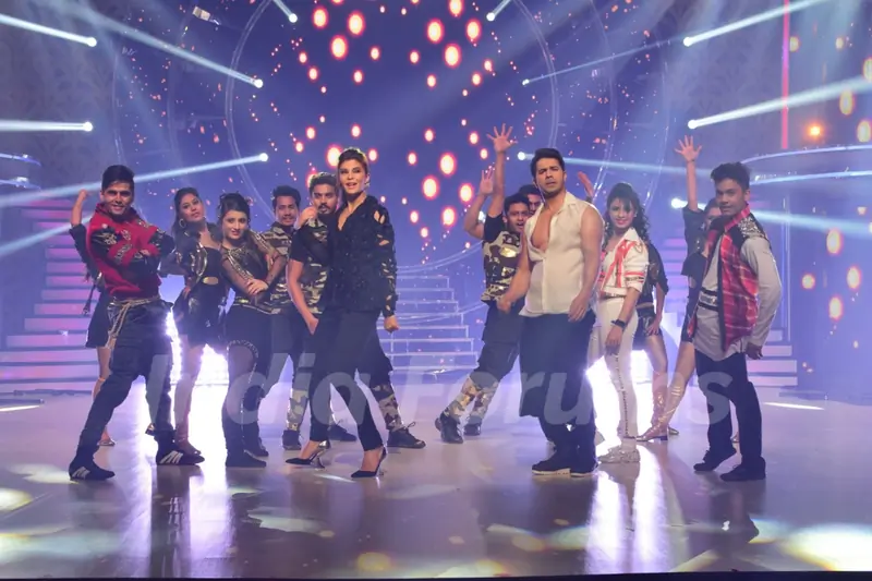 Varun Dhawan and Jacqueline Fernandes promotes Dishoom on So you think you can dance