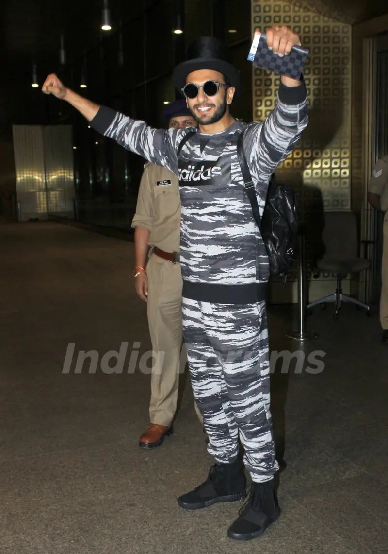 Ranveer Singh spotted at airport!