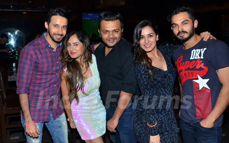 Puja Banerjee and Shraddha Arya and at birthday celebration of Kunal Verma at R- ADDA