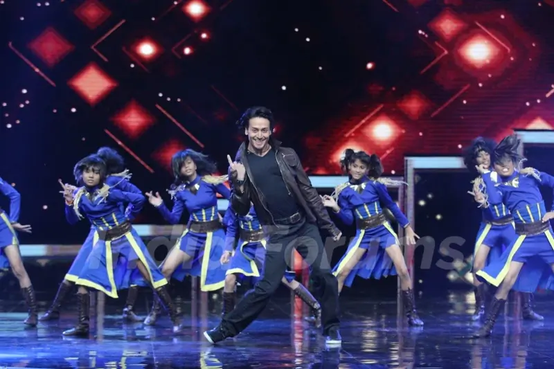 Tiger Shroff Promotes 'A Flying Jatt' on Dance +