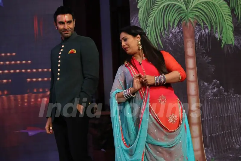 Bollywood Dance Masters Sandip Soparrkar and Geeta Kapoor on 'Comedy Nights Live'
