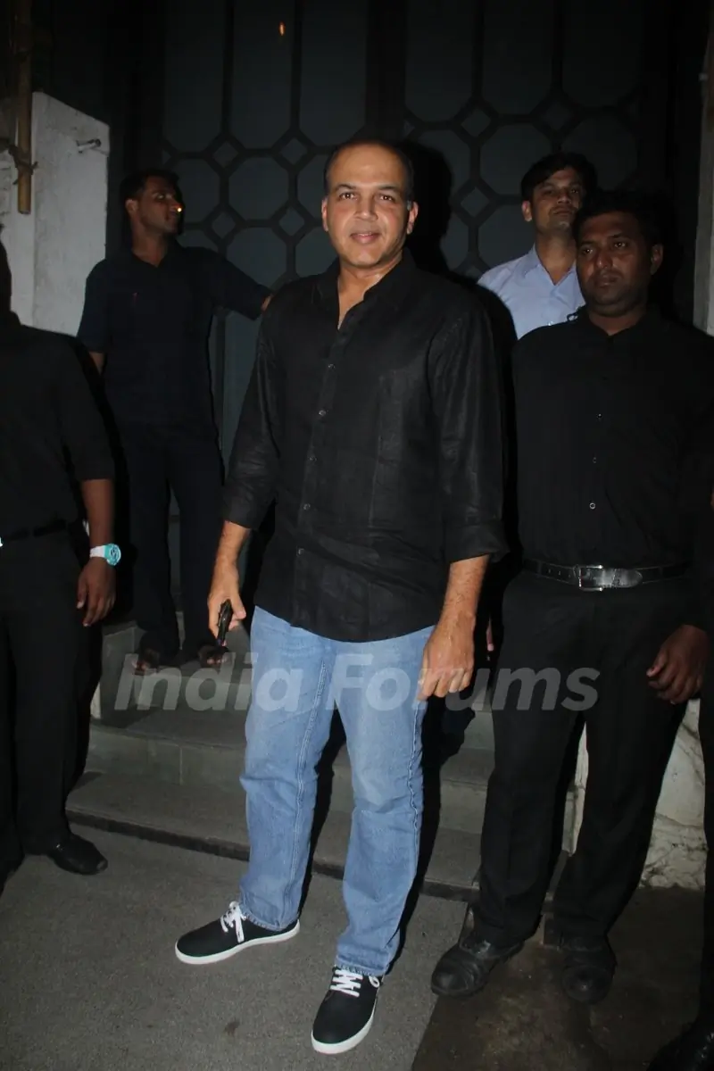 Ashutosh Gowarikar at Jitesh Pillai's Bday Bash!