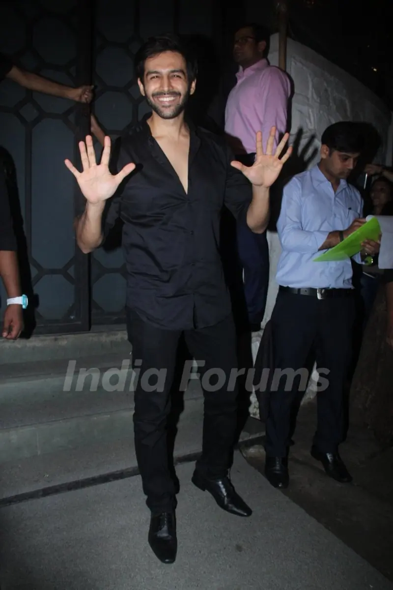 Kartik Aaryan at Jitesh Pillai's Bday Bash!