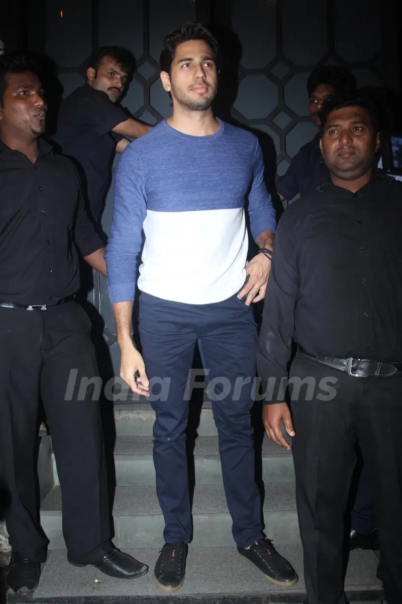 Sidharth Malhotra at Jitesh Pillai's Bday Bash!