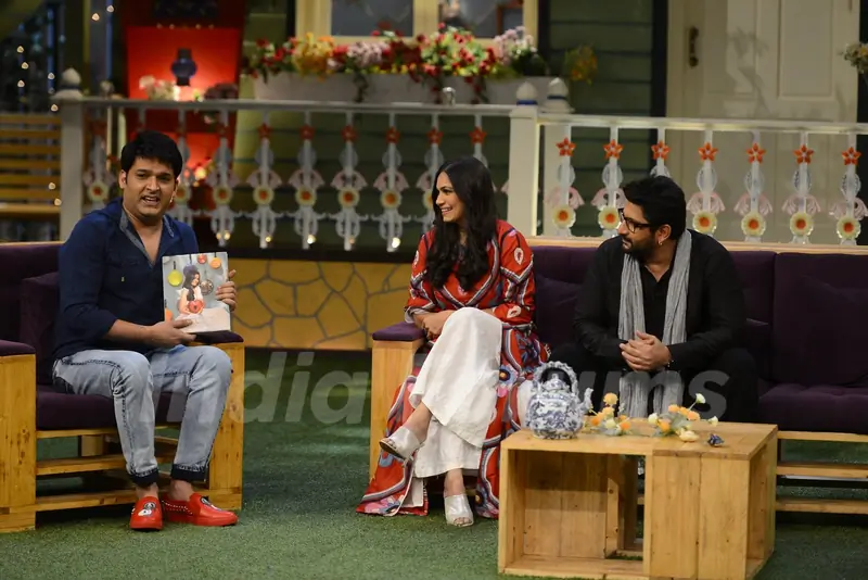 Arshad, Kapil and Maria on the sets of Kapil Sharma