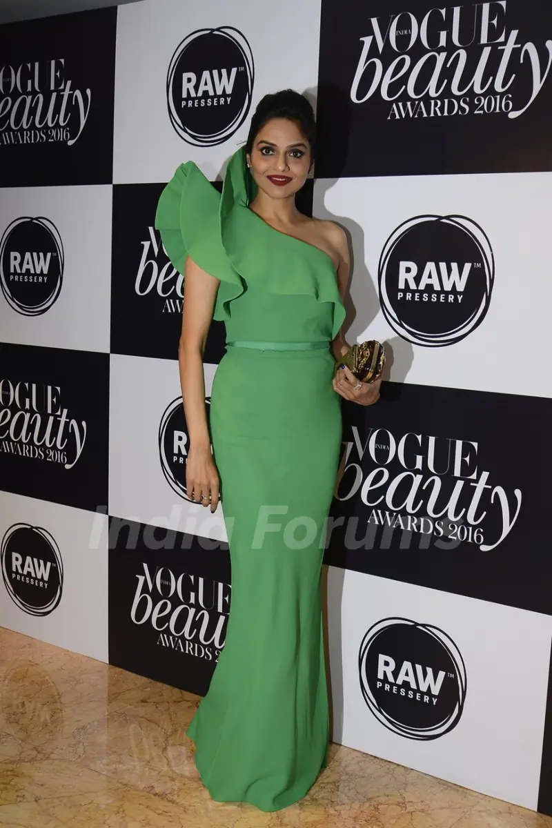 Actress Madhoo at Vogue Beauty Awards 2016