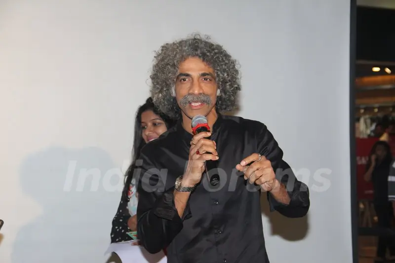 Makarand Deshpande at Raj Supe's  book launch