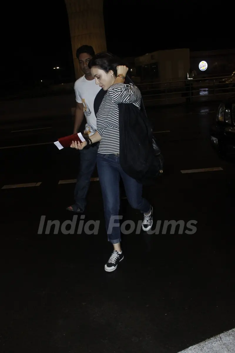 Preity Zinta spotted at airport!