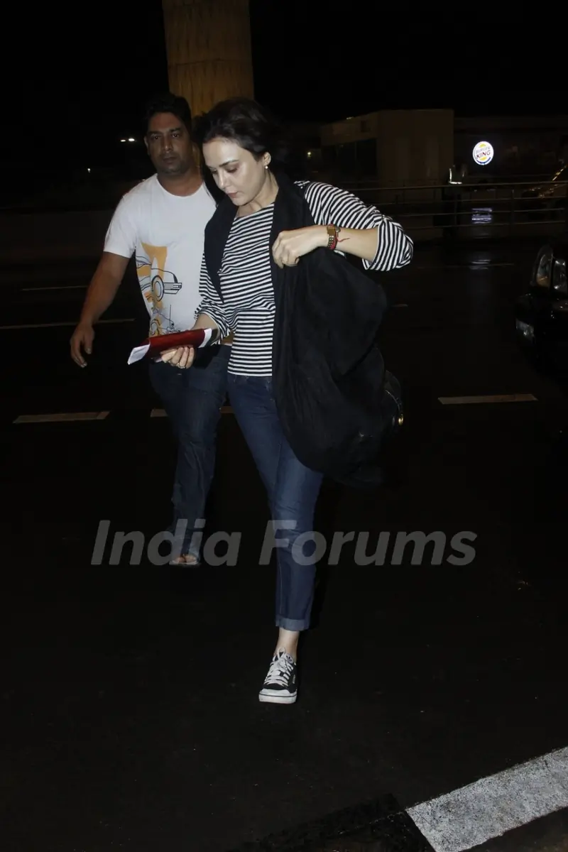 Preity Zinta spotted at airport!