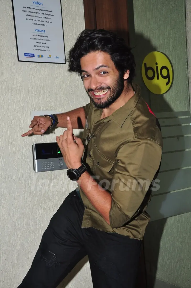 Ali Fazal Promotes 'Happy Bhag Jayegi' at Big FM