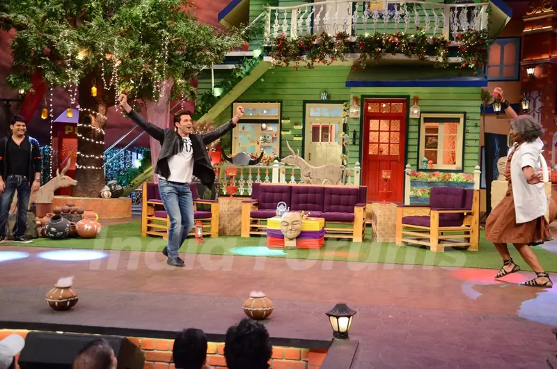 Hrithik Roshan, Gaurav Gera and Kapil Sharma Promote 'Mohenjo Daro' on sets of The Kapil Sharma Show