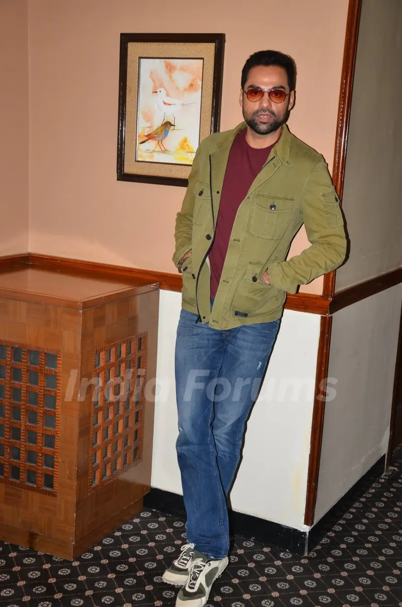 Abhay Deol poses for the shutterbugs while promoting Happy Bhag Jayegi!