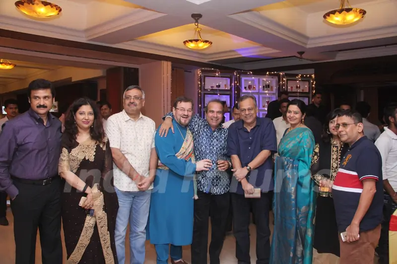 Guests at Suresh Wadkar's Birthday Bash!