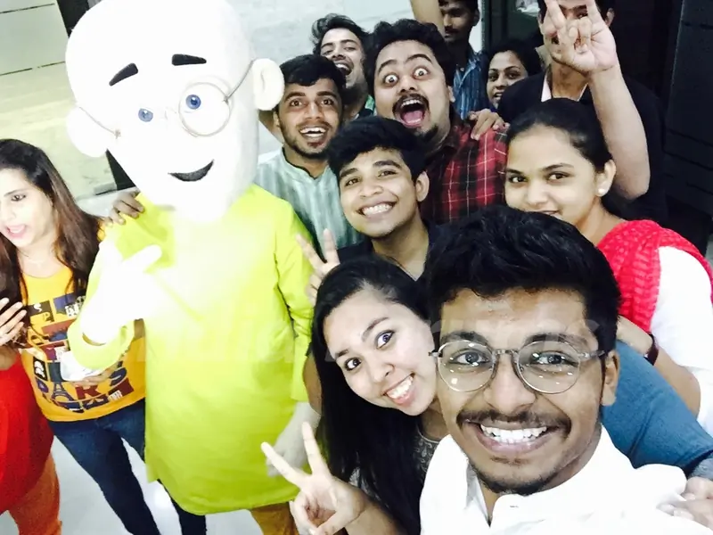 INDIA-FORUMS Celebrates 'Independence Day'and clicks selfie with Patlu!
