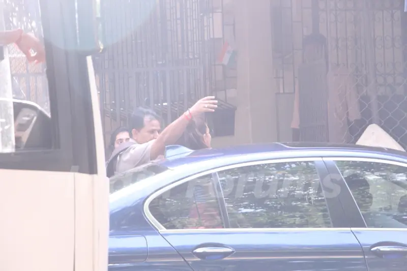 Jacqueline snapped leaving recording studio