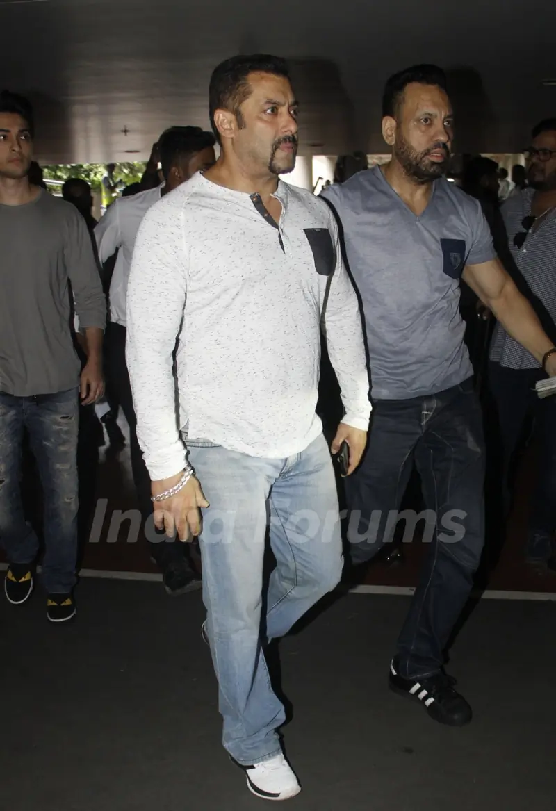 Salman Khan Snapped!