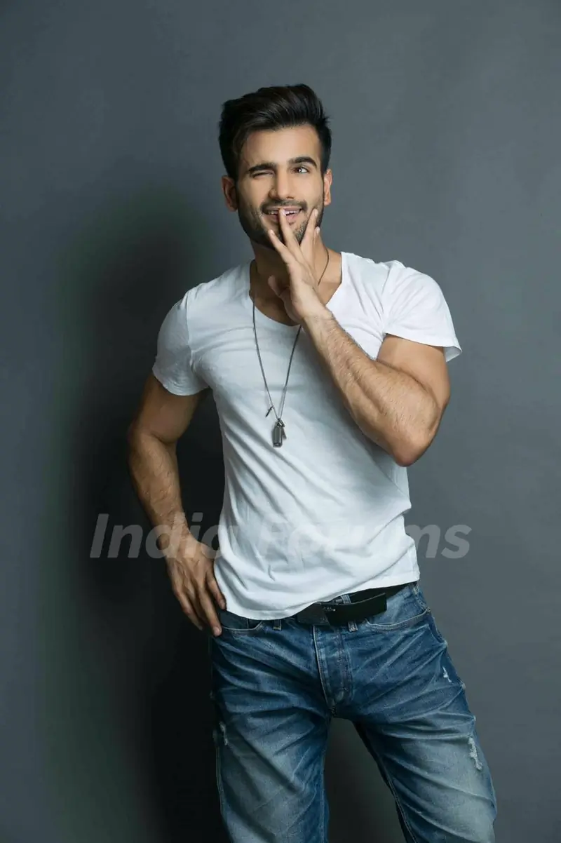 Karan Tacker