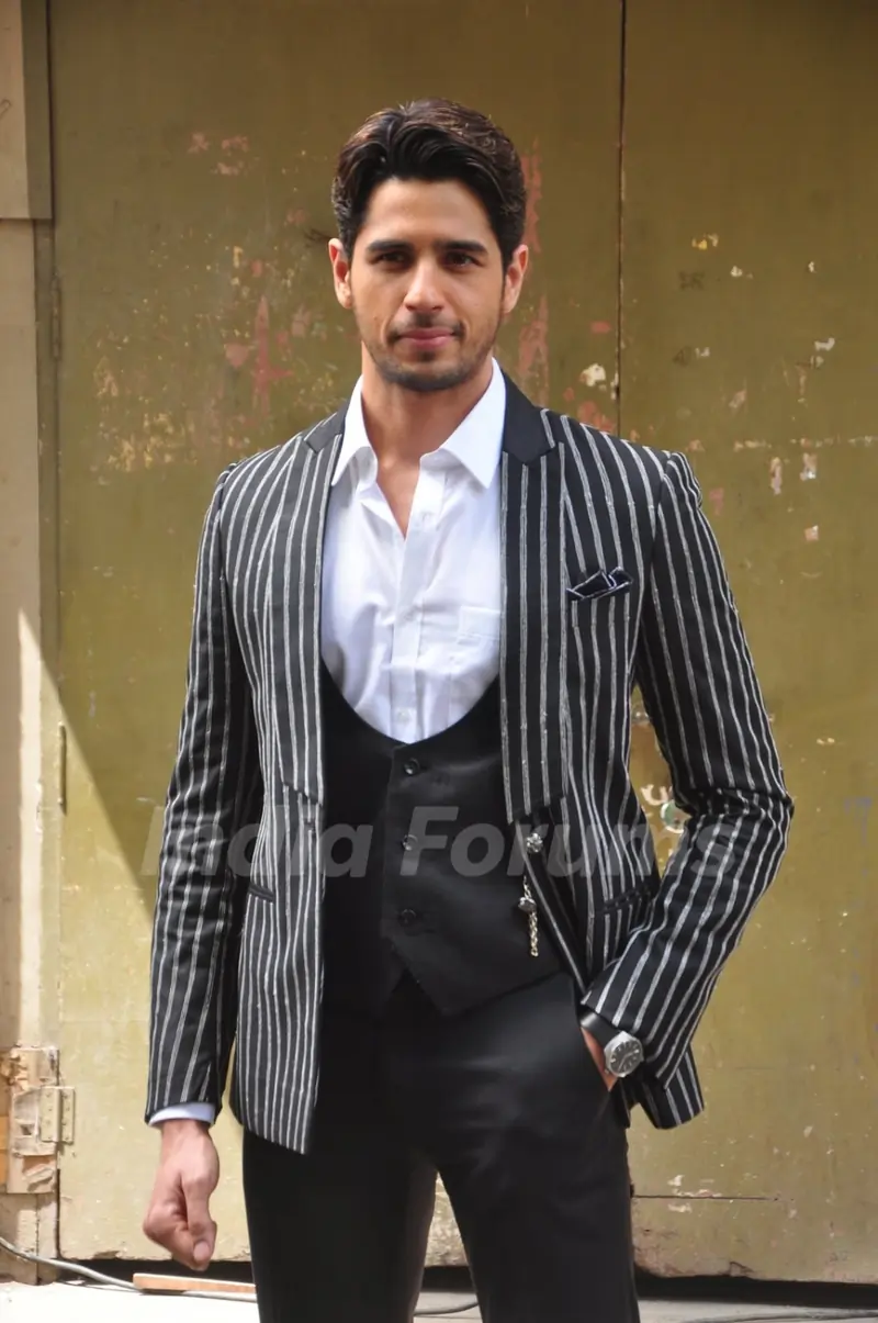 Sidharth Malhotra at Promotion of 'Baar Baar Dekho'