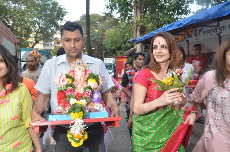 Ganesh Visarjan 2016: Suzanne Khan