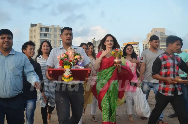 Ganesh Visarjan 2016: Suzanne Khan