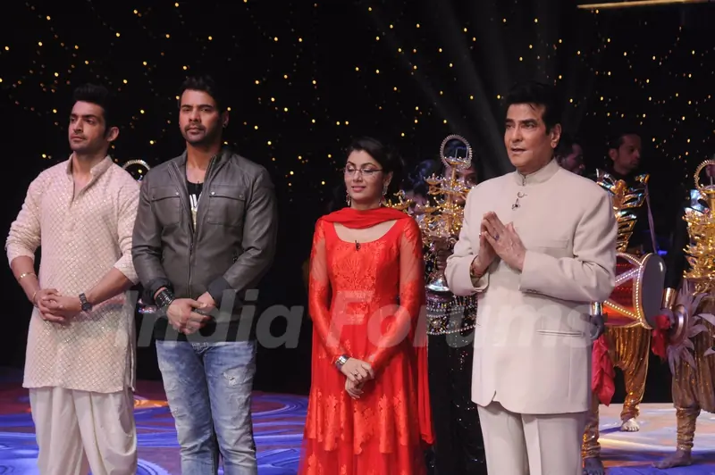 Jeetendra, Shabbir Ahluwalia and Sriti Jha Promotes 'Banjo' on the sets of Kum Kum Bhagya